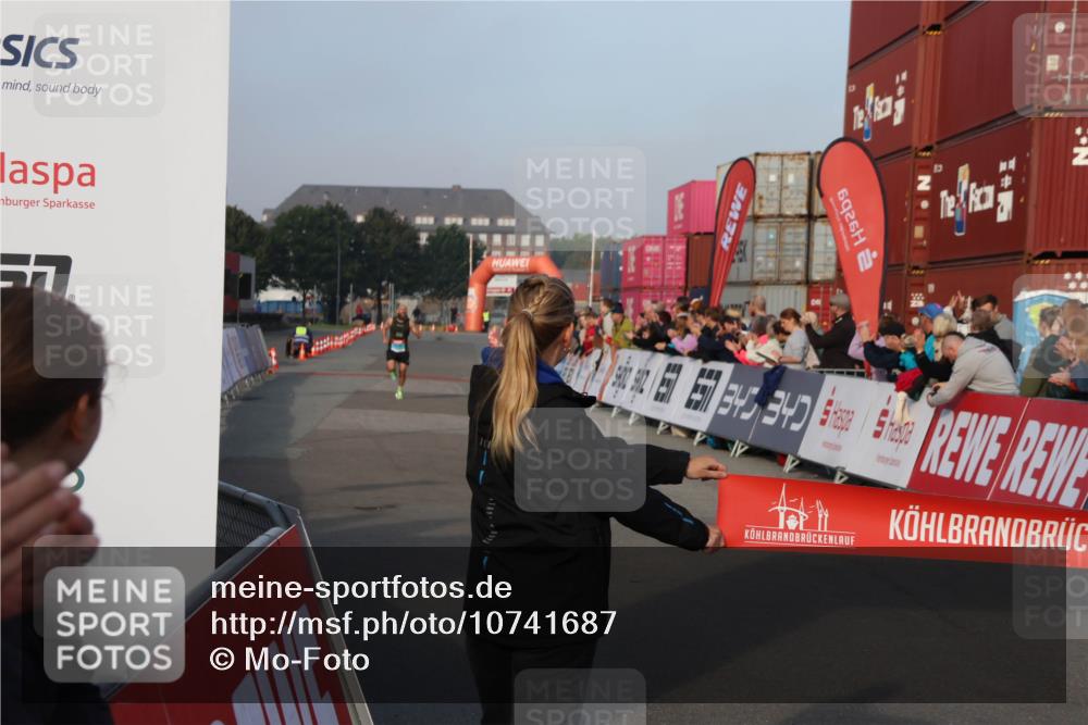 03.10.2026 - Köhlbrandbrückenlauf Mo-Foto http://msf.ph/oto/10741687 03.10.2026 09:41:49 Ziel 110, 92, 9, 13, 1, 15, 340, 340 meine-sportfotos.de