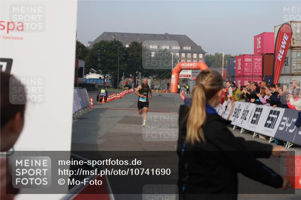 03.10.2026 - Köhlbrandbrückenlauf Mo-Foto http://msf.ph/oto/10741690 03.10.2026 09:41:51 Ziel 2, 60, 64 meine-sportfotos.de