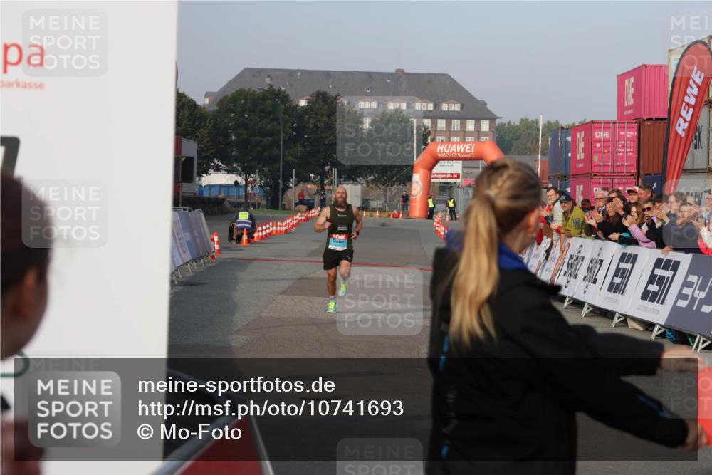 03.10.2026 - Köhlbrandbrückenlauf Mo-Foto http://msf.ph/oto/10741693 03.10.2026 09:41:51 Ziel 2, 60, 64 meine-sportfotos.de