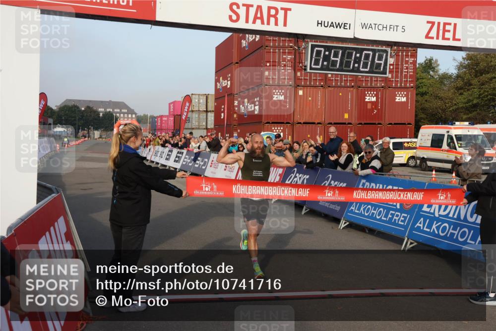 03.10.2026 - Köhlbrandbrückenlauf Mo-Foto http://msf.ph/oto/10741716 03.10.2026 09:41:56 Ziel 34, 34, 5, 0, 48, 09, 2100 meine-sportfotos.de