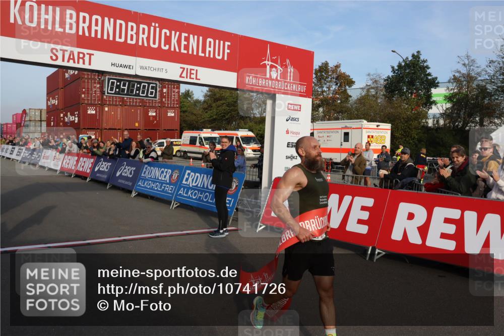 03.10.2026 - Köhlbrandbrückenlauf Mo-Foto http://msf.ph/oto/10741726 03.10.2026 09:41:58 Ziel 5, 0, 48, 06, 2100 meine-sportfotos.de