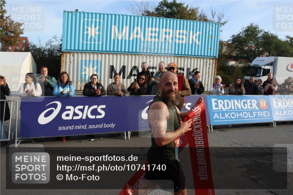 03.10.2026 - Köhlbrandbrückenlauf Mo-Foto http://msf.ph/oto/10741740 03.10.2026 09:42:00 Ziel 2100 meine-sportfotos.de