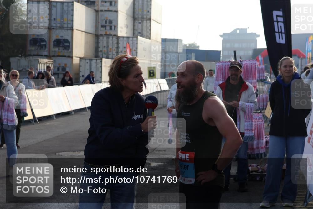 03.10.2026 - Köhlbrandbrückenlauf Mo-Foto http://msf.ph/oto/10741769 03.10.2026 09:42:35 Ziel 90, 3, 100 meine-sportfotos.de
