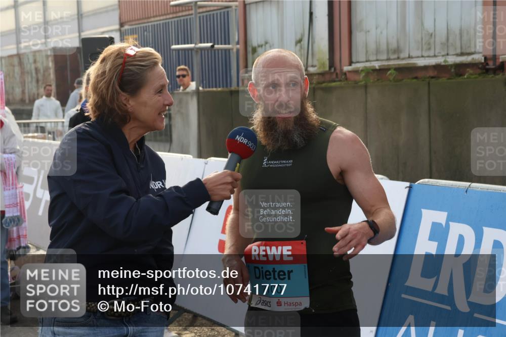 03.10.2026 - Köhlbrandbrückenlauf Mo-Foto http://msf.ph/oto/10741777 03.10.2026 09:42:43 Ziel 90, 3, 2100 meine-sportfotos.de