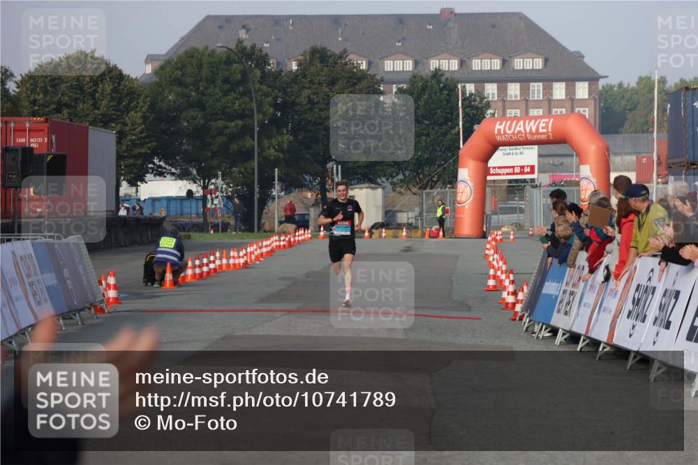 03.10.2026 - Köhlbrandbrückenlauf Mo-Foto http://msf.ph/oto/10741789 03.10.2026 09:43:10 Ziel 663133, 7, 4561, 2, 60, 64 meine-sportfotos.de