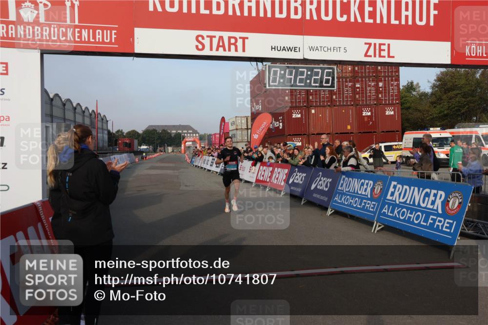 03.10.2026 - Köhlbrandbrückenlauf Mo-Foto http://msf.ph/oto/10741807 03.10.2026 09:43:18 Ziel 7, 5, 0, 92, 26, 1773 meine-sportfotos.de
