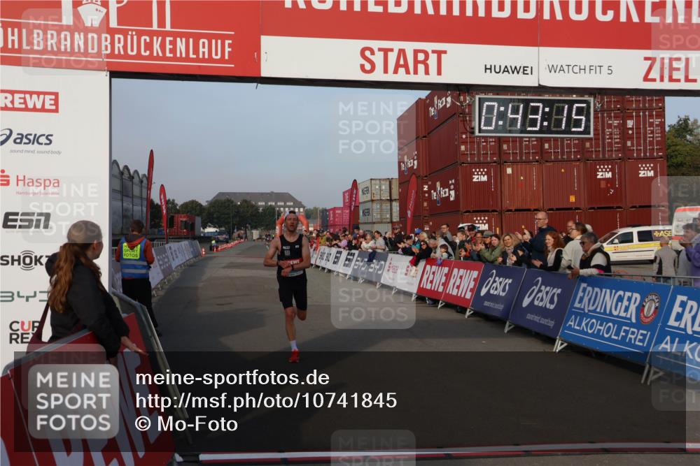 03.10.2026 - Köhlbrandbrückenlauf Mo-Foto http://msf.ph/oto/10741845 03.10.2026 09:44:07 Ziel 5, 34, 0, 48, 85, 1508 meine-sportfotos.de