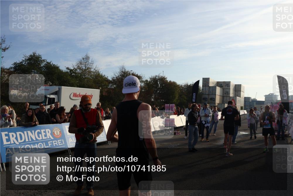03.10.2026 - Köhlbrandbrückenlauf Mo-Foto http://msf.ph/oto/10741885 03.10.2026 09:44:12 Ziel 3, 1508 meine-sportfotos.de