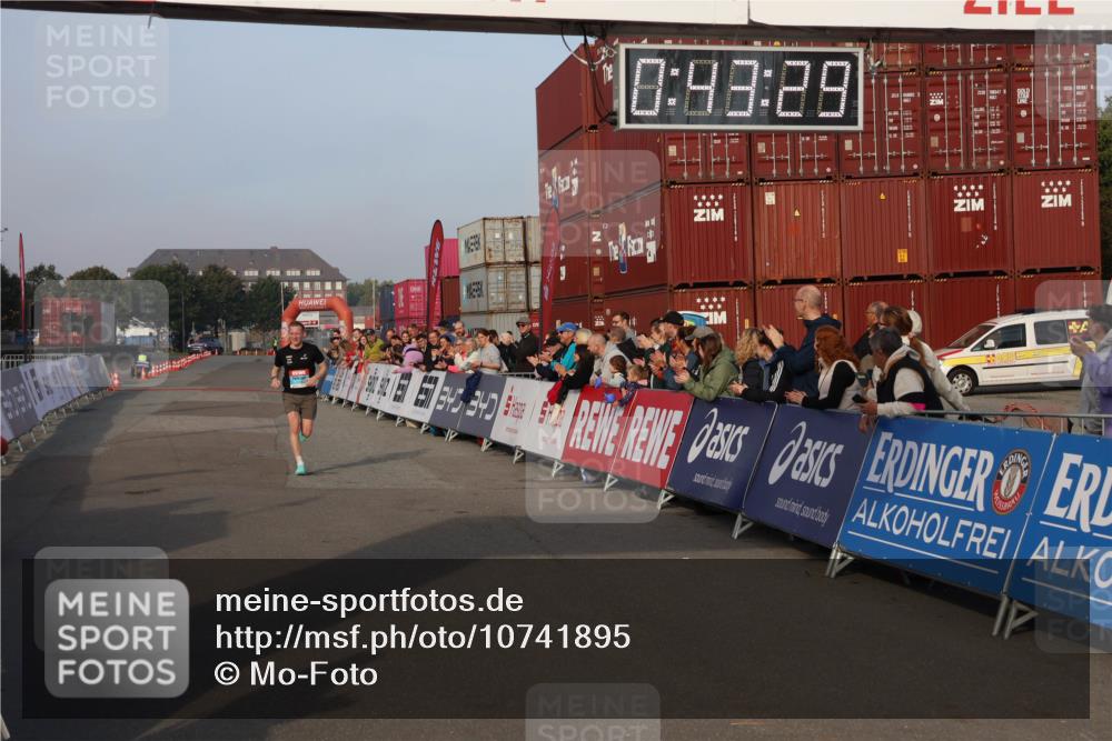 03.10.2026 - Köhlbrandbrückenlauf Mo-Foto http://msf.ph/oto/10741895 03.10.2026 09:44:22 Ziel 0, 49, 89, 2106 meine-sportfotos.de