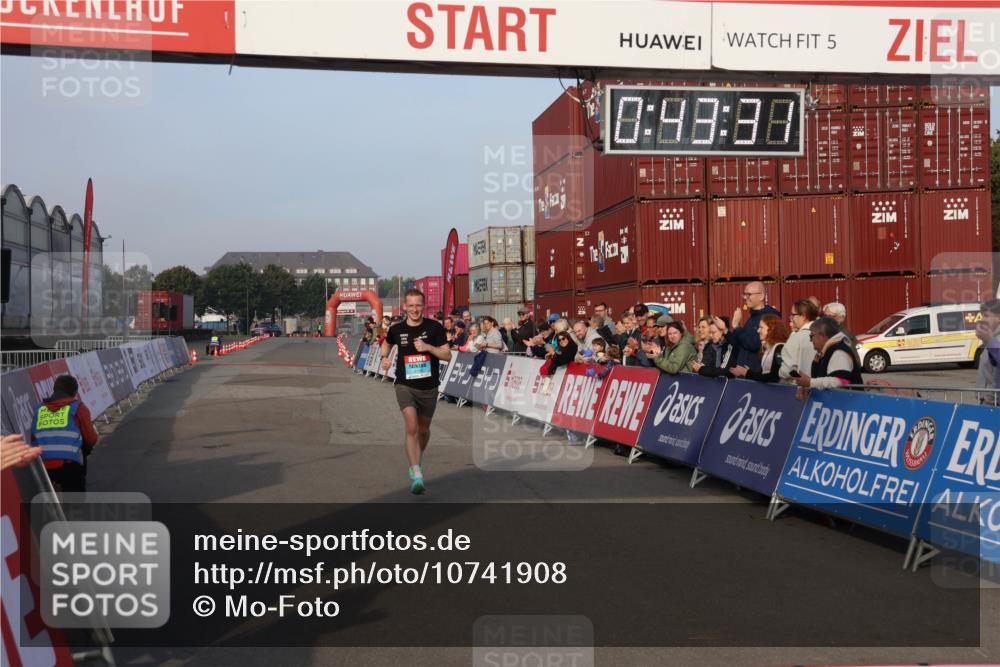 03.10.2026 - Köhlbrandbrückenlauf Mo-Foto http://msf.ph/oto/10741908 03.10.2026 09:44:24 Ziel 5, 0, 99, 38, 340, 340, 2106 meine-sportfotos.de