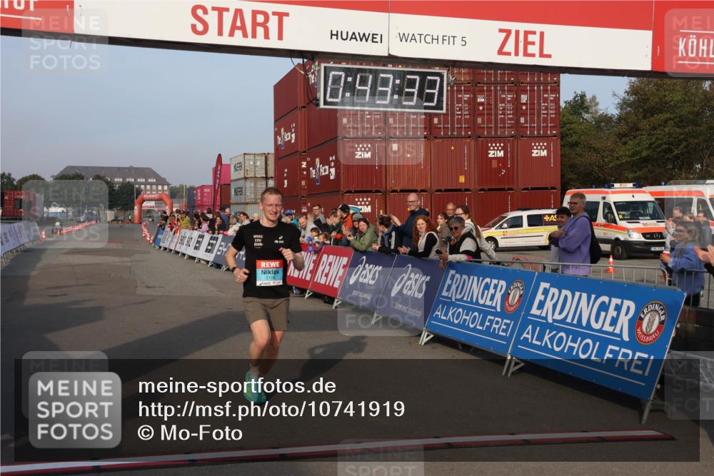03.10.2026 - Köhlbrandbrückenlauf Mo-Foto http://msf.ph/oto/10741919 03.10.2026 09:44:25 Ziel 5, 2026, 0, 48, 83, 2106, 2106 meine-sportfotos.de