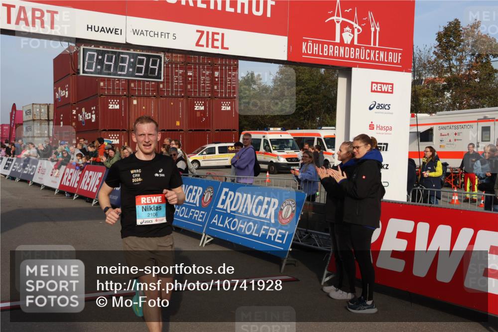 03.10.2026 - Köhlbrandbrückenlauf Mo-Foto http://msf.ph/oto/10741928 03.10.2026 09:44:26 Ziel 5, 0, 93, 39, 2026, 2106, 57, 9, 2106 meine-sportfotos.de