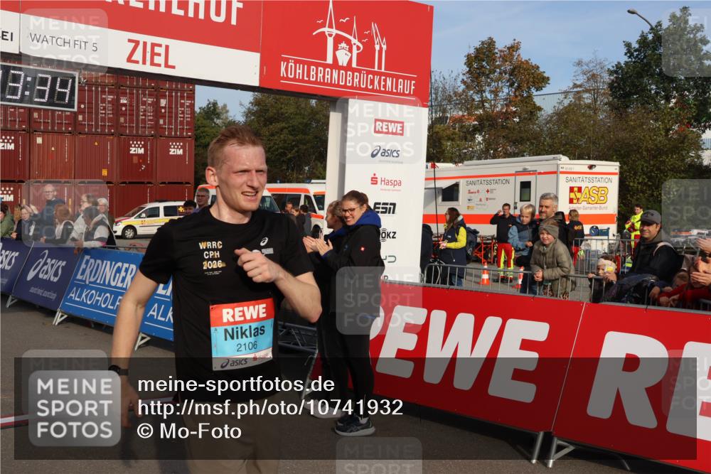 03.10.2026 - Köhlbrandbrückenlauf Mo-Foto http://msf.ph/oto/10741932 03.10.2026 09:44:27 Ziel 5, 18, 89, 2026, 2106, 80, 98, 1, 2106 meine-sportfotos.de