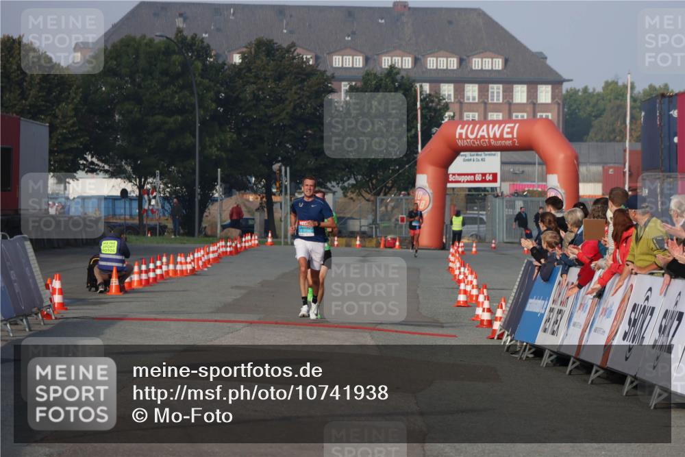 03.10.2026 - Köhlbrandbrückenlauf Mo-Foto http://msf.ph/oto/10741938 03.10.2026 09:44:49 Ziel 2, 60, 64 meine-sportfotos.de