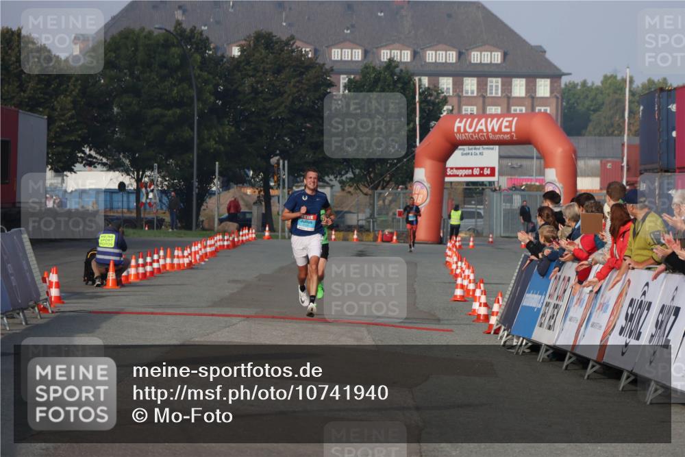 03.10.2026 - Köhlbrandbrückenlauf Mo-Foto http://msf.ph/oto/10741940 03.10.2026 09:44:50 Ziel 2, 60, 64 meine-sportfotos.de
