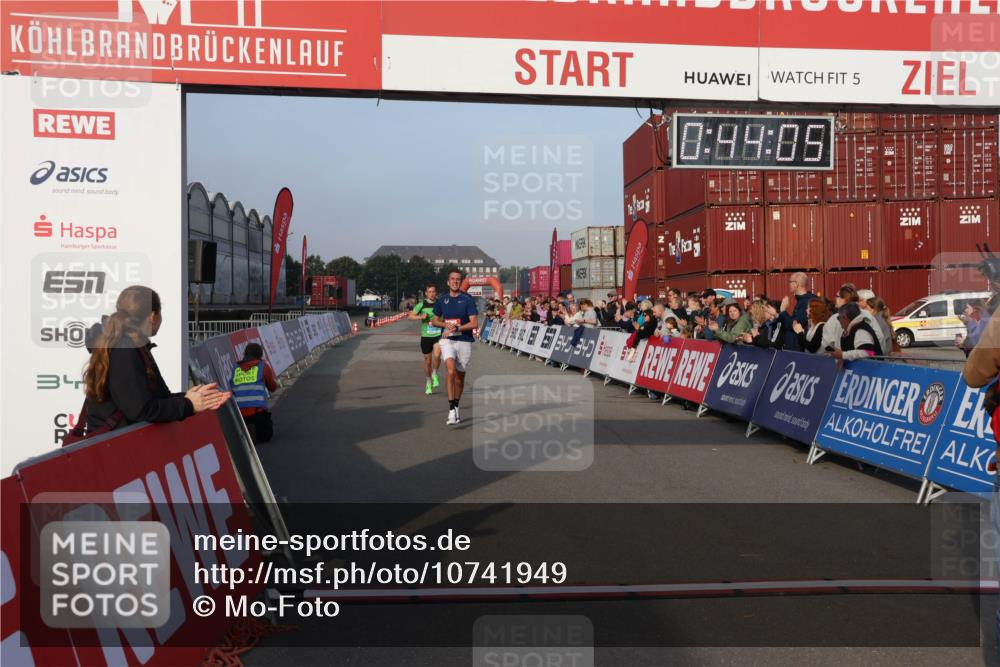 03.10.2026 - Köhlbrandbrückenlauf Mo-Foto http://msf.ph/oto/10741949 03.10.2026 09:44:57 Ziel 5, 0, 99, 89, 34, 2043, 2131 meine-sportfotos.de
