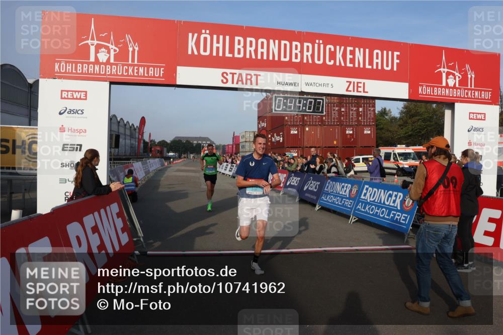 03.10.2026 - Köhlbrandbrückenlauf Mo-Foto http://msf.ph/oto/10741962 03.10.2026 09:44:59 Ziel 5, 0, 49, 08, 34, 09, 2043, 2131 meine-sportfotos.de