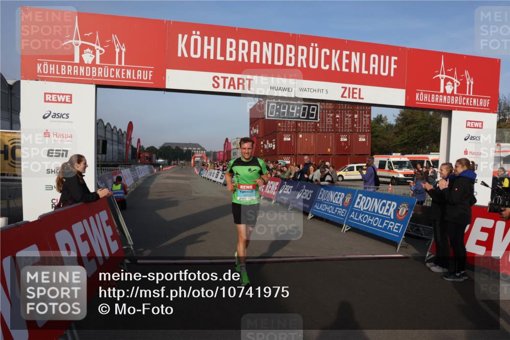 03.10.2026 - Köhlbrandbrückenlauf Mo-Foto http://msf.ph/oto/10741975 03.10.2026 09:45:01 Ziel 5, 0, 99, 89, 2043, 2131 meine-sportfotos.de