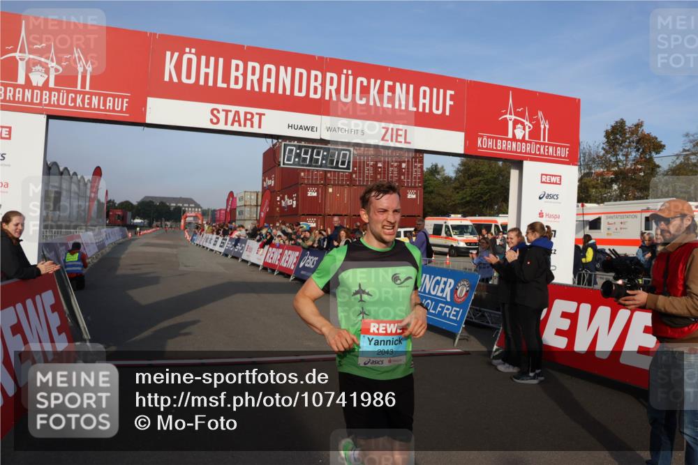 03.10.2026 - Köhlbrandbrückenlauf Mo-Foto http://msf.ph/oto/10741986 03.10.2026 09:45:02 Ziel 5, 0, 99, 80, 2043, 5, 2043, 2131 meine-sportfotos.de