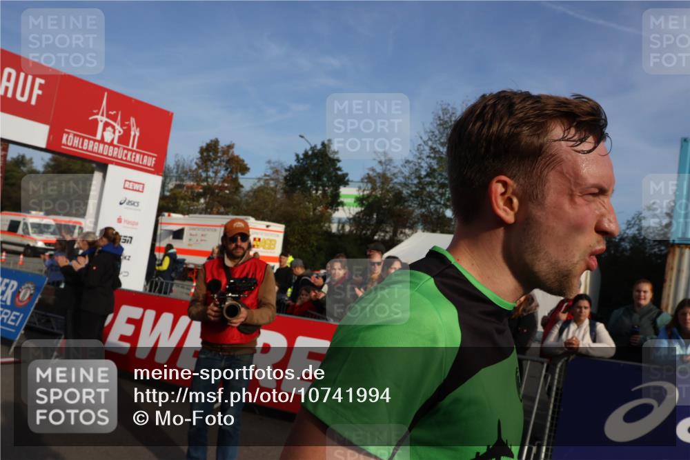 03.10.2026 - Köhlbrandbrückenlauf Mo-Foto http://msf.ph/oto/10741994 03.10.2026 09:45:03 Ziel 57, 2043, 2131 meine-sportfotos.de