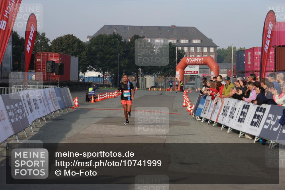 03.10.2026 - Köhlbrandbrückenlauf Mo-Foto http://msf.ph/oto/10741999 03.10.2026 09:45:15 Ziel 663133, 7, 2, 60, 64 meine-sportfotos.de