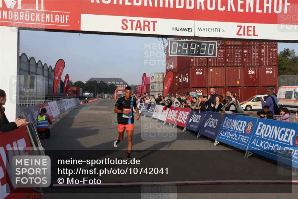 03.10.2026 - Köhlbrandbrückenlauf Mo-Foto http://msf.ph/oto/10742041 03.10.2026 09:45:22 Ziel 5, 0, 99, 30, 340, 340, 1263 meine-sportfotos.de