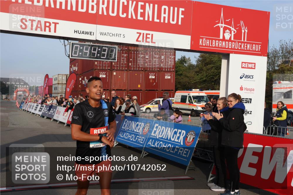 03.10.2026 - Köhlbrandbrückenlauf Mo-Foto http://msf.ph/oto/10742052 03.10.2026 09:45:23 Ziel 5, 0, 99, 39, 7, 1263 meine-sportfotos.de