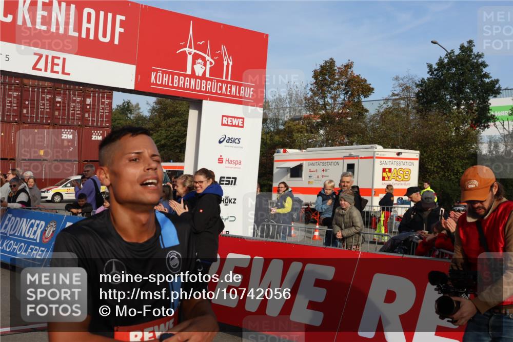 03.10.2026 - Köhlbrandbrückenlauf Mo-Foto http://msf.ph/oto/10742056 03.10.2026 09:45:24 Ziel 5, 1, 5, 80, 98, 1, 1263 meine-sportfotos.de