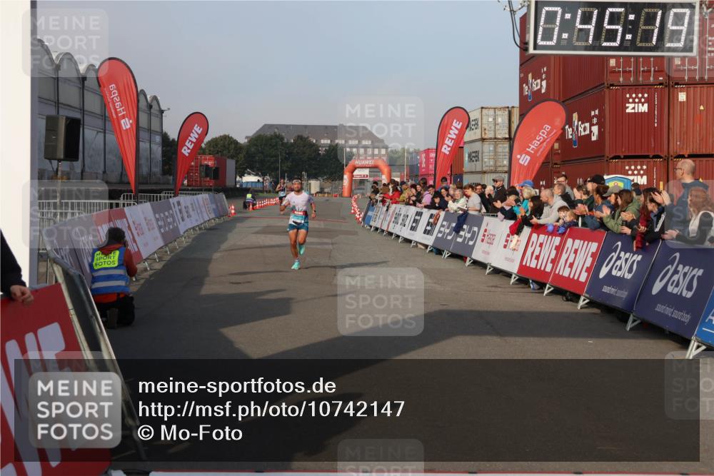 03.10.2026 - Köhlbrandbrückenlauf Mo-Foto http://msf.ph/oto/10742147 03.10.2026 09:46:11 Ziel 340, 340, 0, 85, 89 meine-sportfotos.de
