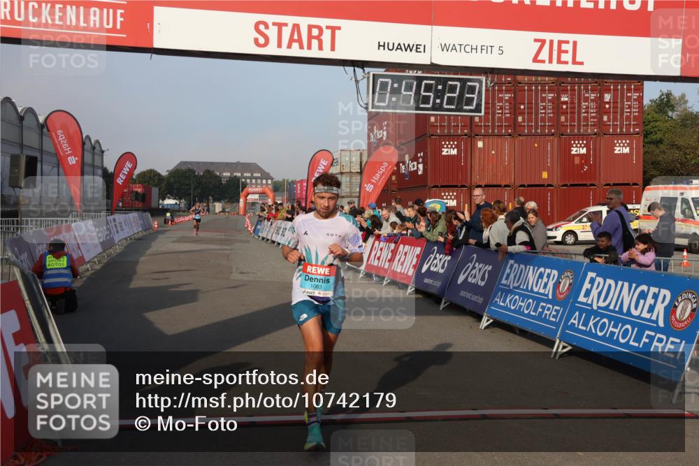 03.10.2026 - Köhlbrandbrückenlauf Mo-Foto http://msf.ph/oto/10742179 03.10.2026 09:46:15 Ziel 5, 0, 95, 23, 1063, 1063 meine-sportfotos.de