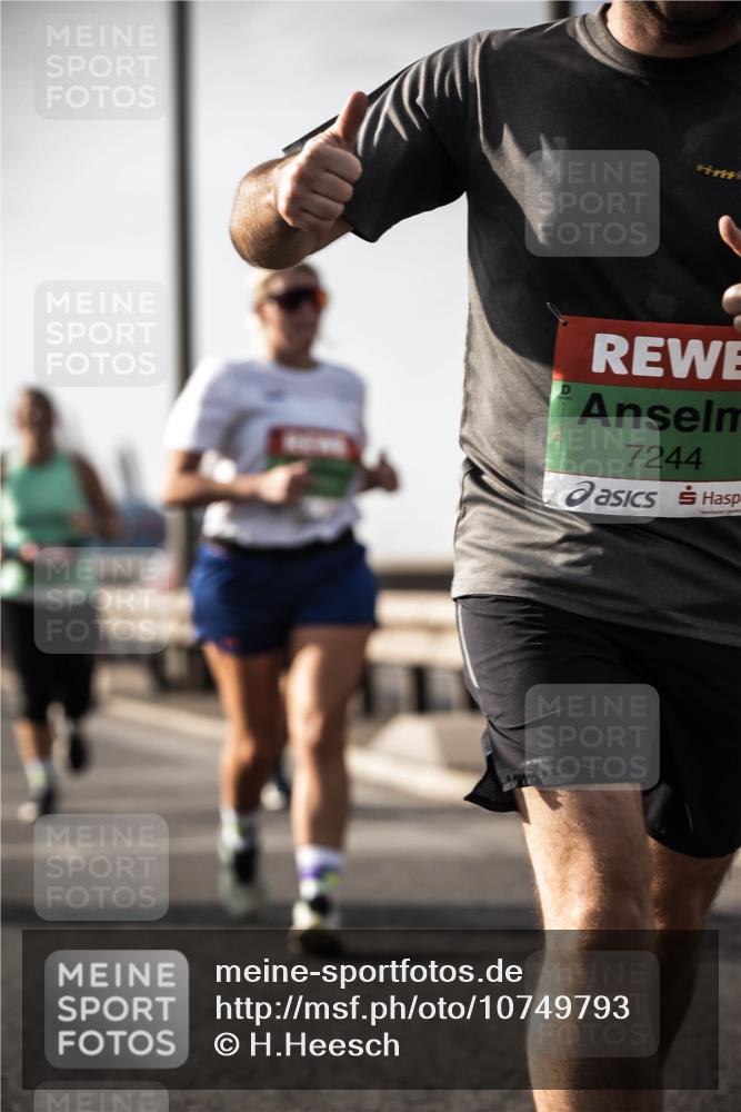 03.10.2026 - Köhlbrandbrückenlauf H.Heesch http://msf.ph/oto/10749793 03.10.2026 16:07:36 Position 3 7244 meine-sportfotos.de