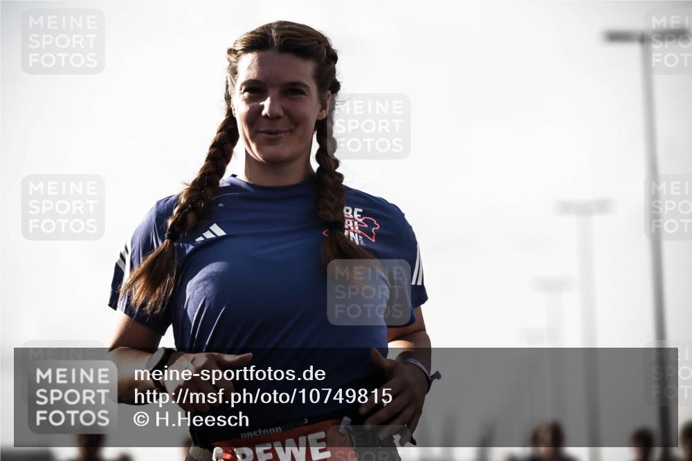 03.10.2026 - Köhlbrandbrückenlauf H.Heesch http://msf.ph/oto/10749815 03.10.2026 16:07:38 Position 3 3 meine-sportfotos.de