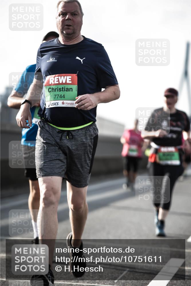03.10.2026 - Köhlbrandbrückenlauf H.Heesch http://msf.ph/oto/10751611 03.10.2026 16:14:59 Position 3 7744 meine-sportfotos.de
