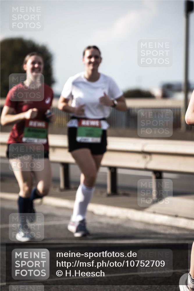 03.10.2026 - Köhlbrandbrückenlauf H.Heesch http://msf.ph/oto/10752709 03.10.2026 16:10:13 Position 3  meine-sportfotos.de