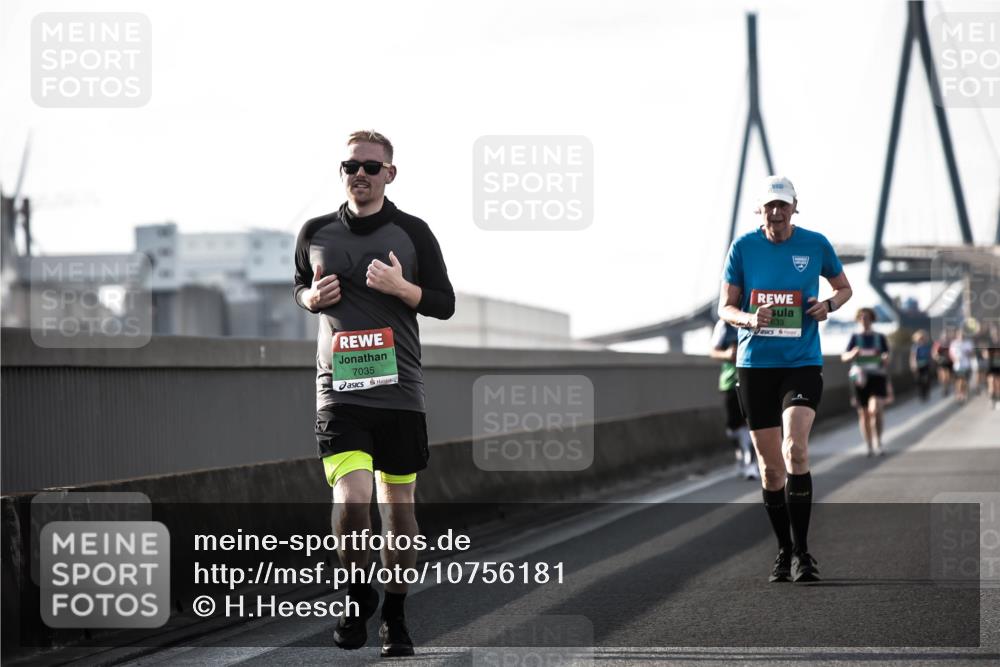 03.10.2026 - Köhlbrandbrückenlauf H.Heesch http://msf.ph/oto/10756181 03.10.2026 16:17:15 Position 3 7035, 633 meine-sportfotos.de