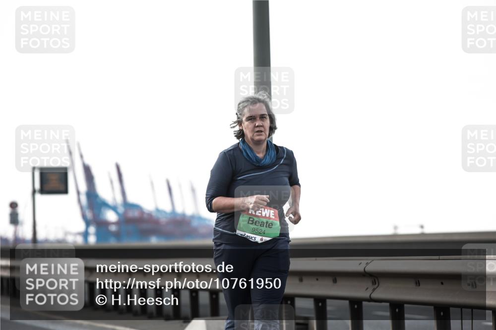 03.10.2026 - Köhlbrandbrückenlauf H.Heesch http://msf.ph/oto/10761950 03.10.2026 16:20:58 Position 3 9524 meine-sportfotos.de
