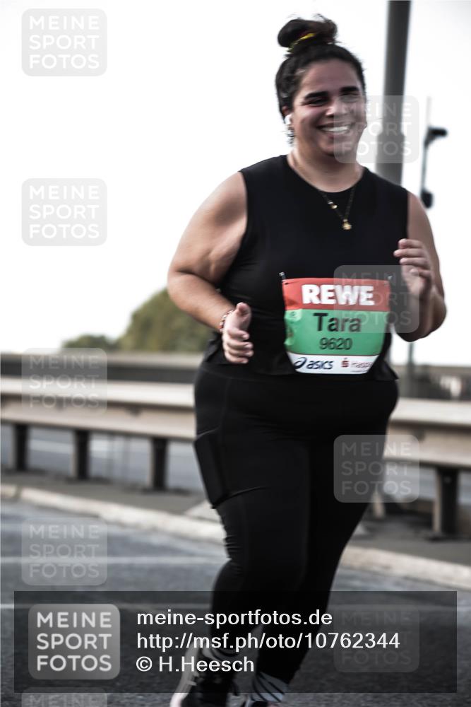 03.10.2026 - Köhlbrandbrückenlauf H.Heesch http://msf.ph/oto/10762344 03.10.2026 16:21:30 Position 3 9620 meine-sportfotos.de