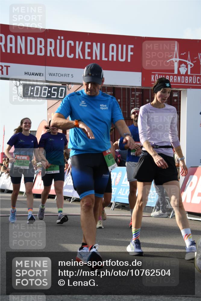03.10.2026 - Köhlbrandbrückenlauf LenaG. http://msf.ph/oto/10762504 03.10.2026 16:08:50 Ziel 7307, 8066, 8267, 8353, 8369, 8398, 8516, 8771, 8795, 9796 meine-sportfotos.de