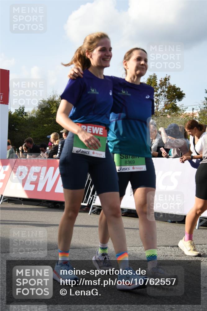 03.10.2026 - Köhlbrandbrückenlauf LenaG. http://msf.ph/oto/10762557 03.10.2026 16:08:56 Ziel 7766, 8066, 8353, 8369, 8398, 8516, 8624, 8771, 8795, 8832, 9796 meine-sportfotos.de
