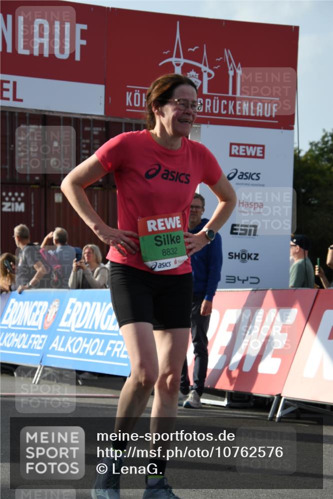 03.10.2026 - Köhlbrandbrückenlauf LenaG. http://msf.ph/oto/10762576 03.10.2026 16:08:58 Ziel 7766, 8369, 8398, 8624, 8771, 8795, 8832, 9796 meine-sportfotos.de