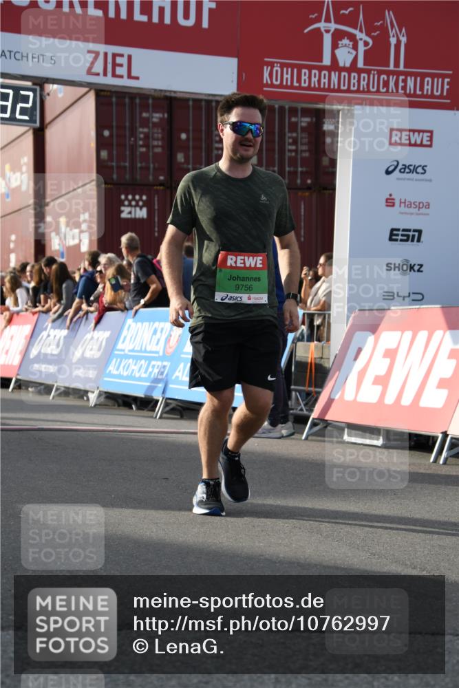 03.10.2026 - Köhlbrandbrückenlauf LenaG. http://msf.ph/oto/10762997 03.10.2026 16:11:33 Ziel 7070, 7281, 7500, 7772, 8464, 8548, 8814, 9041, 9756 meine-sportfotos.de