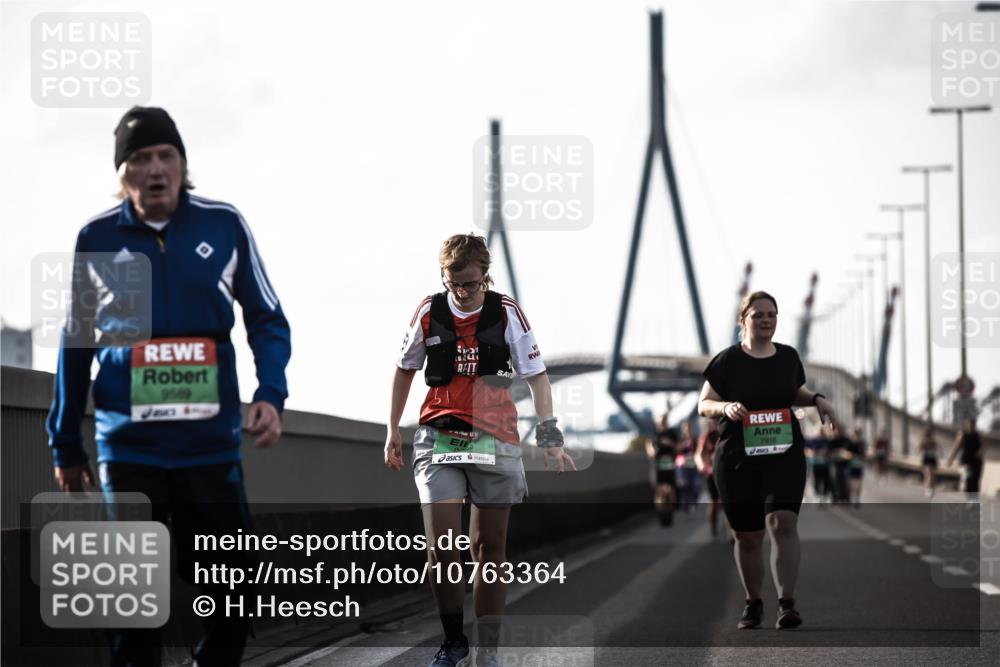 03.10.2026 - Köhlbrandbrückenlauf H.Heesch http://msf.ph/oto/10763364 03.10.2026 16:23:00 Position 3 9589, 53171, 7916 meine-sportfotos.de