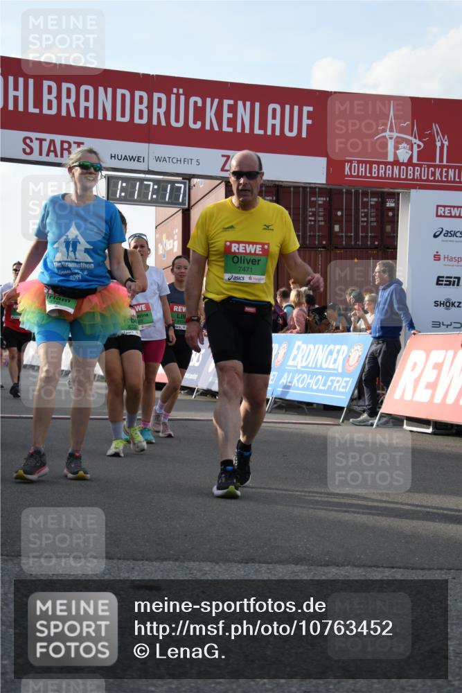 03.10.2026 - Köhlbrandbrückenlauf LenaG. http://msf.ph/oto/10763452 03.10.2026 16:17:18 Ziel 7031, 7291, 7467, 7471, 7472, 7776, 7908, 7909, 7932, 8386, 8574, 8702, 8940 meine-sportfotos.de