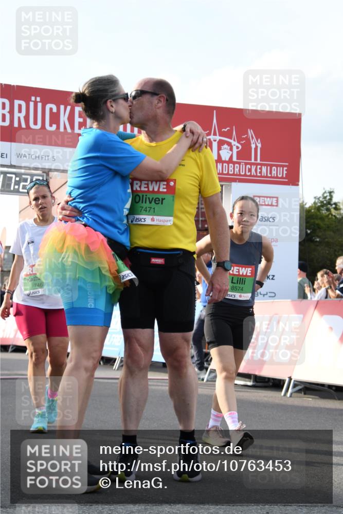 03.10.2026 - Köhlbrandbrückenlauf LenaG. http://msf.ph/oto/10763453 03.10.2026 16:17:21 Ziel 7031, 7291, 7467, 7471, 7472, 8034, 8386, 8508, 8574, 8702, 8940 meine-sportfotos.de