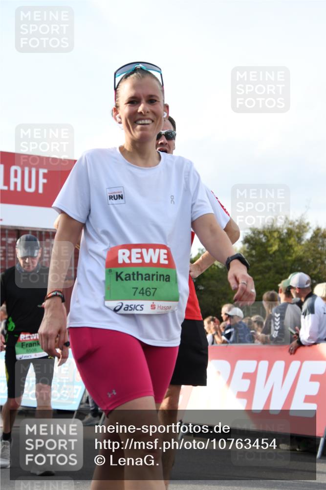 03.10.2026 - Köhlbrandbrückenlauf LenaG. http://msf.ph/oto/10763454 03.10.2026 16:17:25 Ziel 7291, 7467, 7471, 7472, 8034, 8386, 8508, 8574, 8702, 8940 meine-sportfotos.de