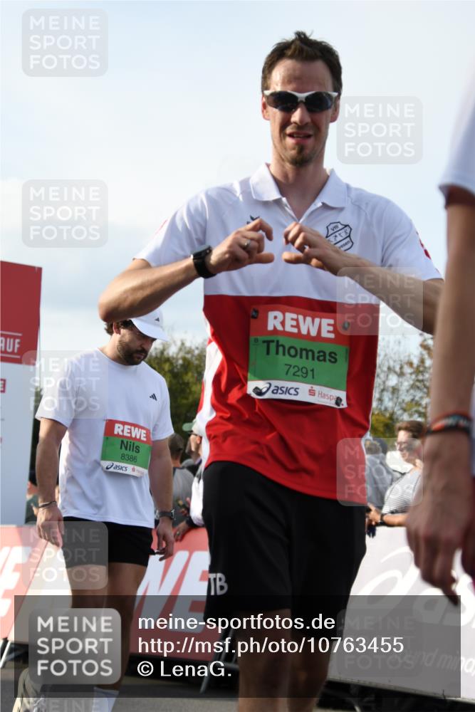 03.10.2026 - Köhlbrandbrückenlauf LenaG. http://msf.ph/oto/10763455 03.10.2026 16:17:26 Ziel 7291, 7467, 7957, 7958, 8034, 8386, 8508, 8574, 8702, 8798, 8940 meine-sportfotos.de