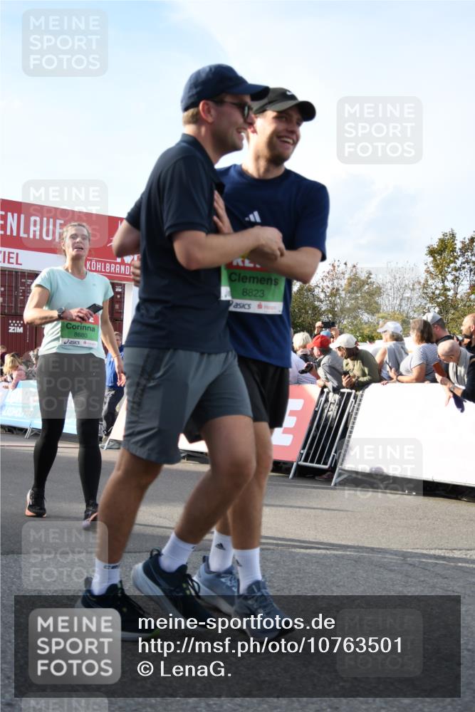 03.10.2026 - Köhlbrandbrückenlauf LenaG. http://msf.ph/oto/10763501 03.10.2026 16:20:21 Ziel 7063, 7249, 8020, 8590, 8687, 8823, 8824, 8880, 8931, 9600 meine-sportfotos.de