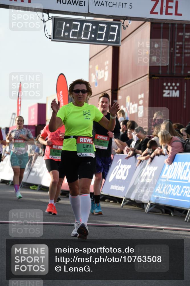 03.10.2026 - Köhlbrandbrückenlauf LenaG. http://msf.ph/oto/10763508 03.10.2026 16:20:34 Ziel 7466, 7533, 7681, 8061, 8241, 8308, 8334, 8380, 8438, 8534, 8590, 8687, 8981, 8982, 9071, 9525, 9529 meine-sportfotos.de