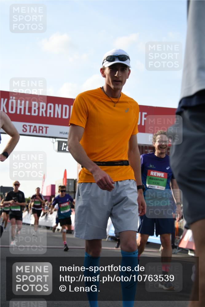 03.10.2026 - Köhlbrandbrückenlauf LenaG. http://msf.ph/oto/10763539 03.10.2026 16:22:18 Ziel 7134, 7140, 7141, 7156, 7200, 7201, 7485, 7487, 7834, 7926, 8436, 8591, 8695, 9014, 9015, 9095, 9245, 9307, 9309, 9310, 9346, 9392, 9474, 9691 meine-sportfotos.de