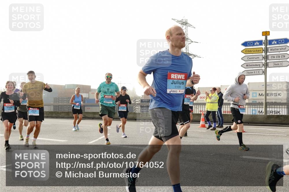 03.10.2026 - Köhlbrandbrückenlauf Michael Burmester http://msf.ph/oto/10764052 03.10.2026 09:15:57 Position 3 1590, 2002, 1109 meine-sportfotos.de